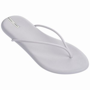 Grey Women's Ipanema Philippe Starck Thing M II Flip Flops | 1457302-SH