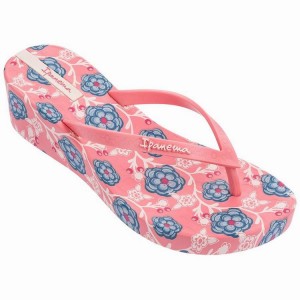 Pink Women's Ipanema Floral Plat Wedge Flip Flops | 1503498-TH