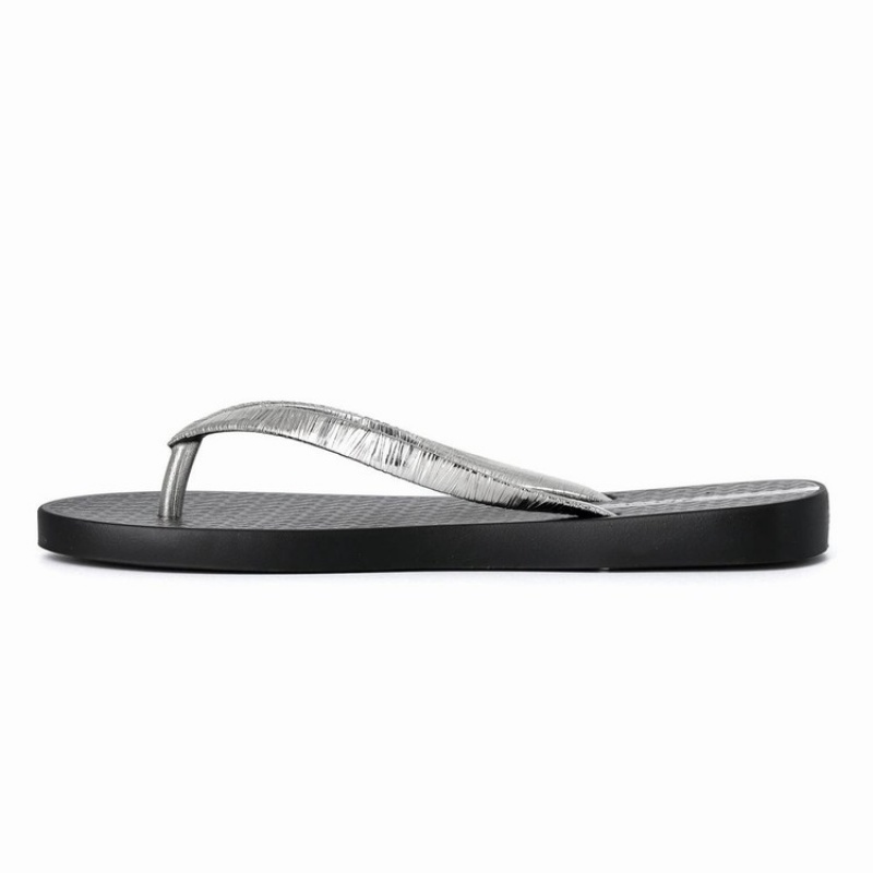 Black / Silver Women's Ipanema Foil Flip Flops | 3806974-FW