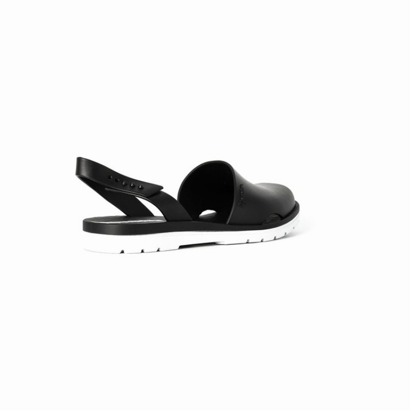 Black / White Women's Ipanema Barcelona Sandals | 1374950-NJ