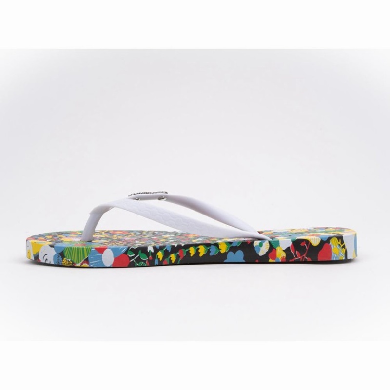 Black / White Women's Ipanema Pop Flip Flops | 2078493-AS