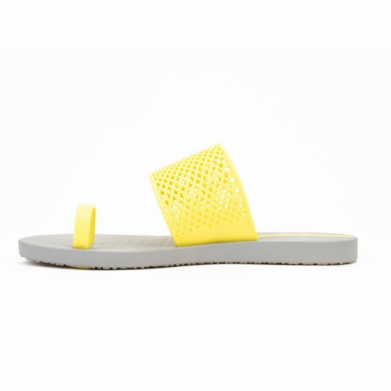 Grey / Yellow Women's Ipanema Gadot Sandals | 9348765-KW