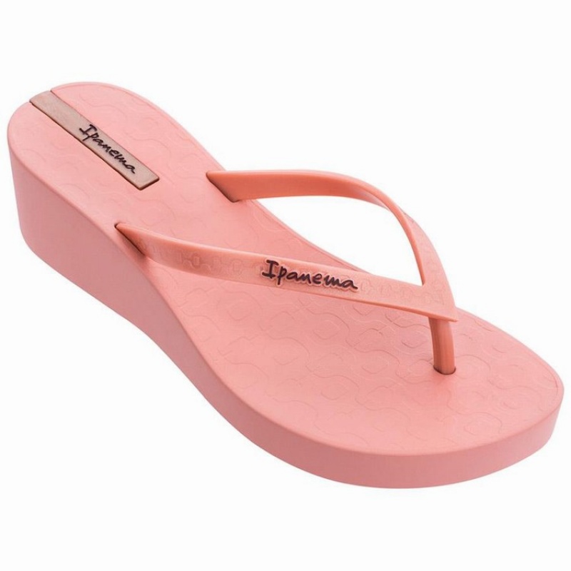 Pink Women's Ipanema Daisy Wedge Flip Flops | 3426085-BW