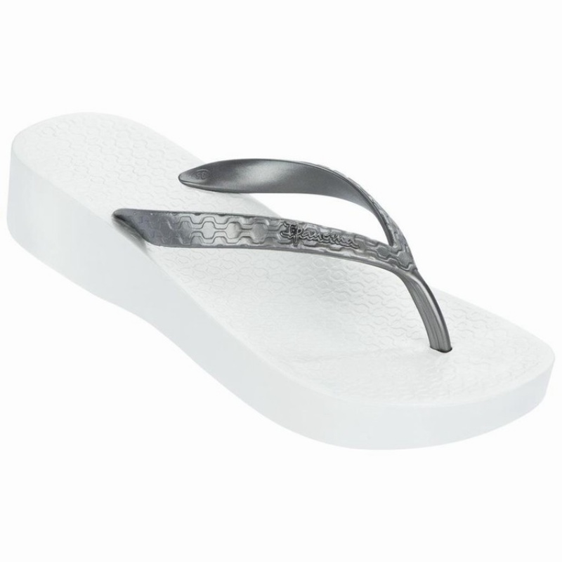 White / Silver Women\'s Ipanema Brasil Tropical Plat Flip Flops | 3984750-KM